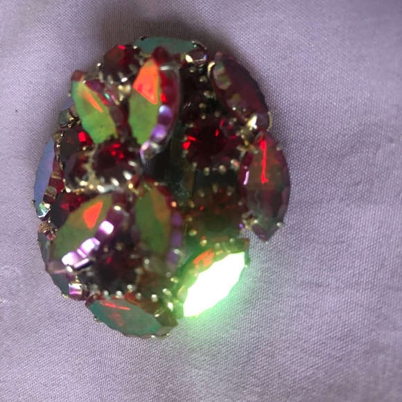 🌹VINTAGE Ruby AB Rhinestone Domed Circular Brooch - Picture 2 of 6